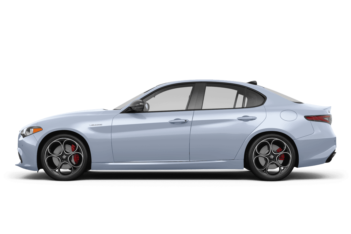 Alfa Romeo Giulia Moonlight Grey Matte - Side view Alfa Romeo Giulia Moonlight Grey Matte - Side view