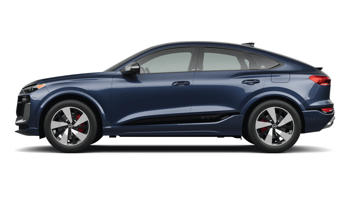 Audi SQ5 Sportback Plasma Blue Metallic - Side view Audi SQ5 Sportback Plasma Blue Metallic - Side view