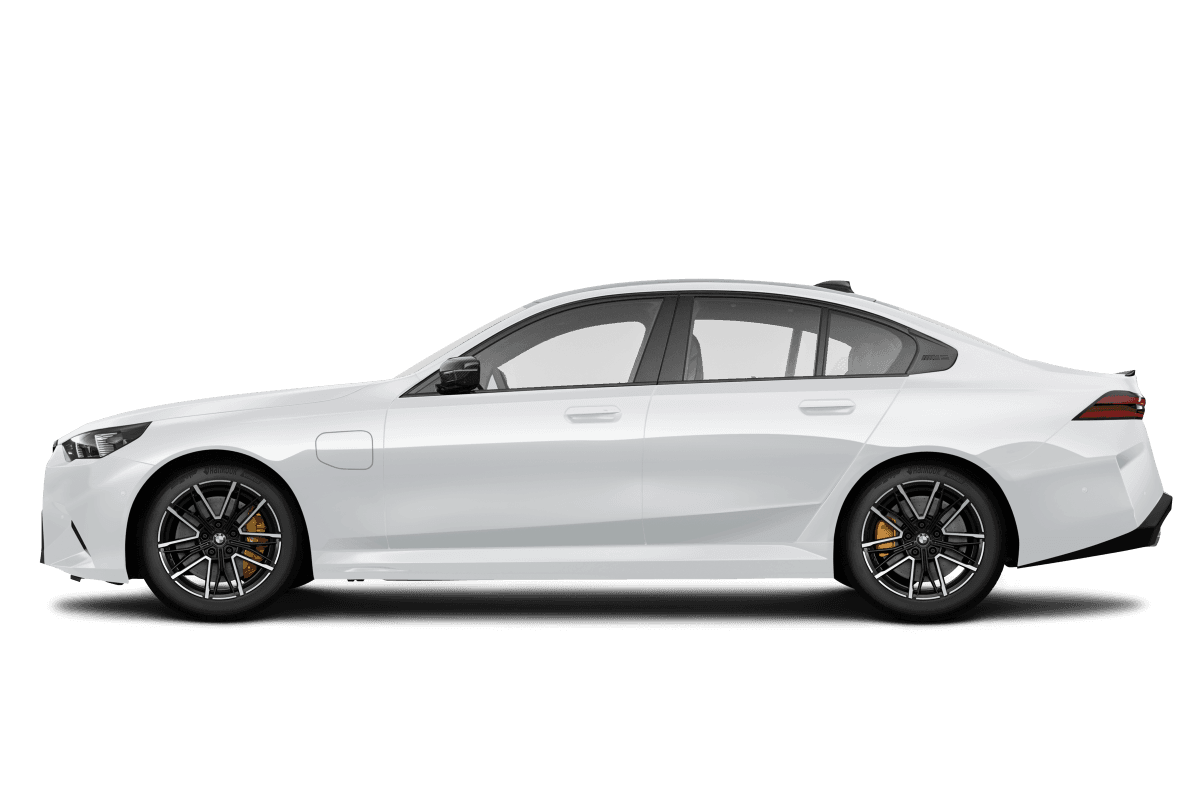 BMW M5 Alpine White - Side view BMW M5 Alpine White - Side view