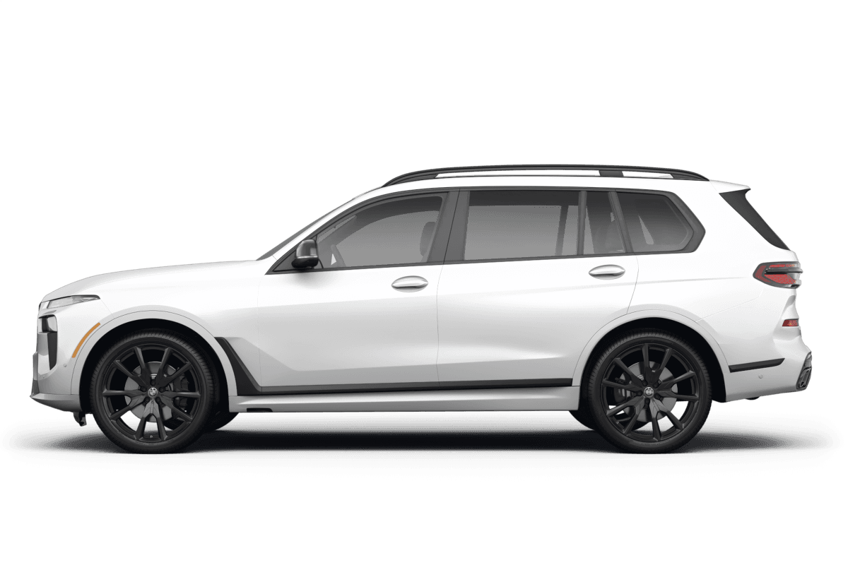 BMW X7 Alpine White - Side view BMW X7 Alpine White - Side view