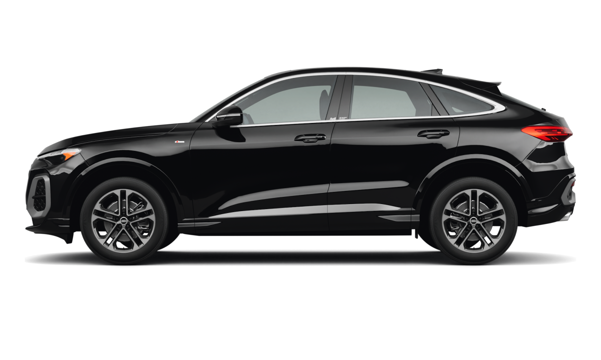 Audi Q5 Sportback Mythos Black Metallic - Side view Audi Q5 Sportback Mythos Black Metallic - Side view