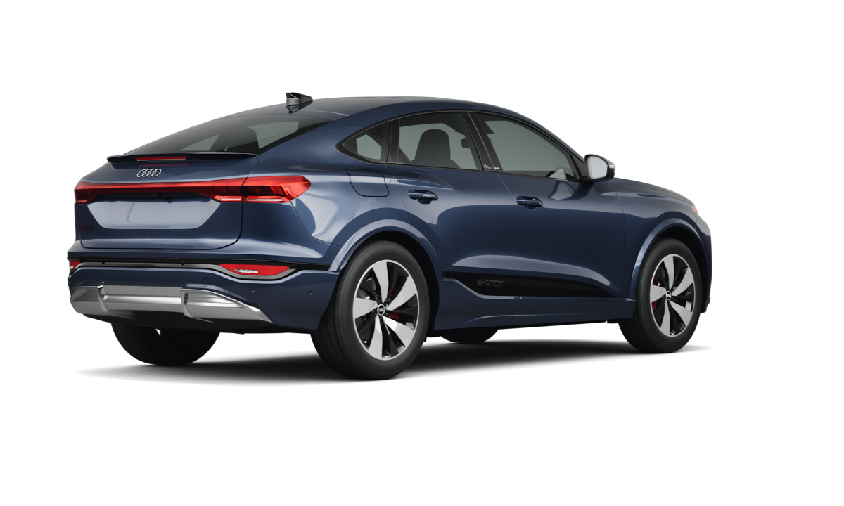 Audi SQ5 Sportback Plasma Blue Metallic - Back view Audi SQ5 Sportback Plasma Blue Metallic - Back view