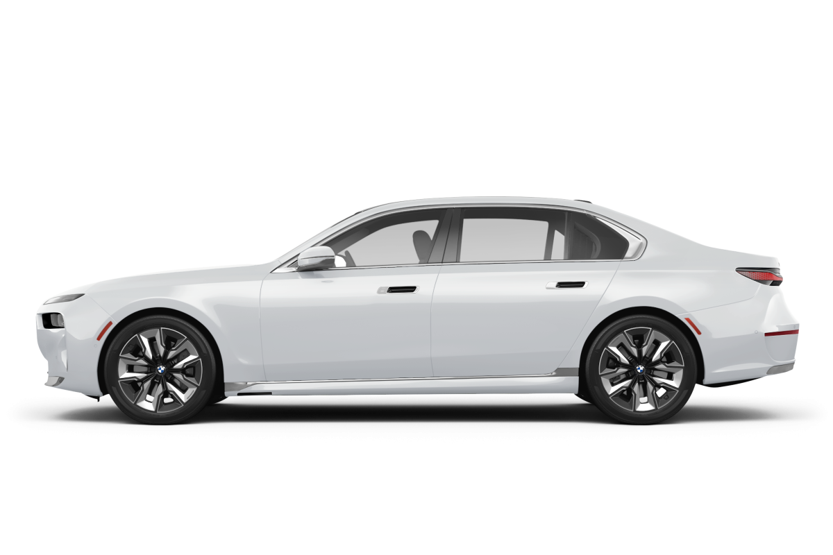 BMW i7 Alpine White - Side view BMW i7 Alpine White - Side view