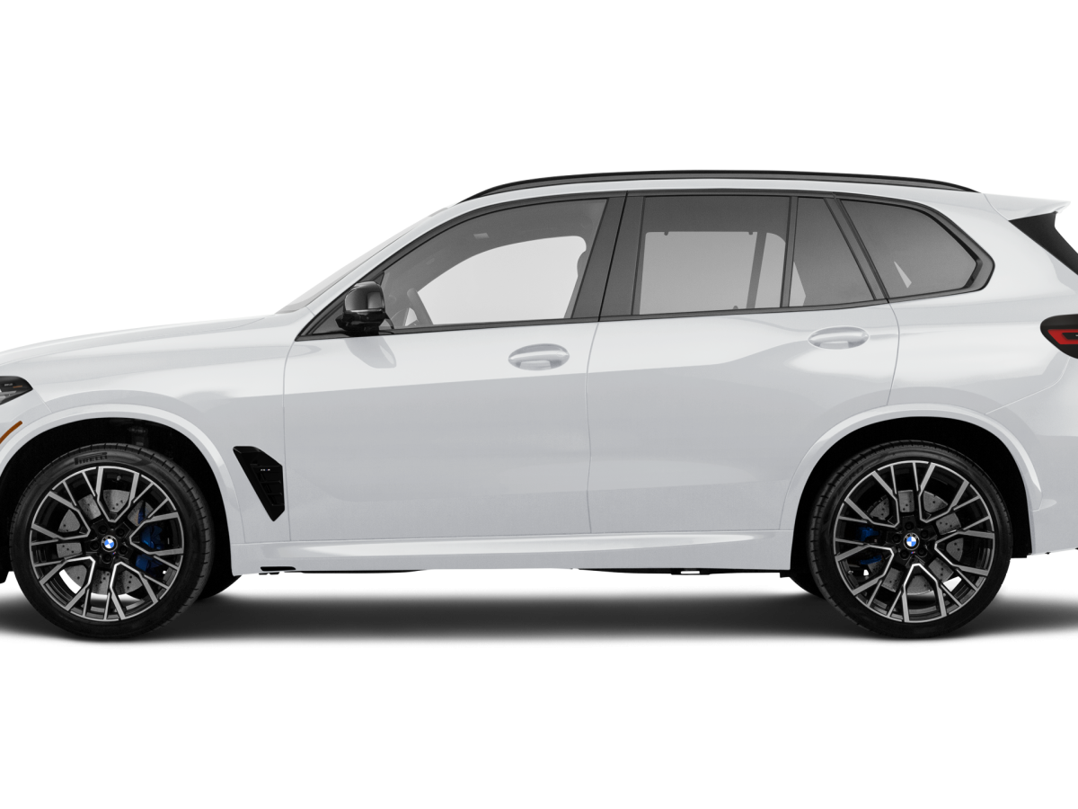 BMW X5 M Alpine White - Side view BMW X5 M Alpine White - Side view